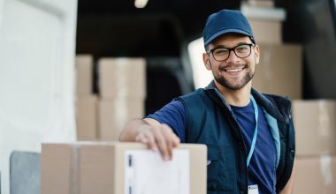 What is a Courier Service - Types and Benefits for Businesses